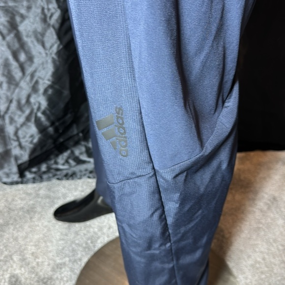 Mens adidas’s lightweightht workout pants - Picture 5 of 6